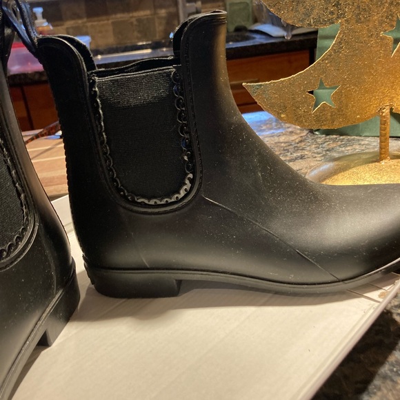 Jack Rogers waterproof booties - Picture 2 of 5